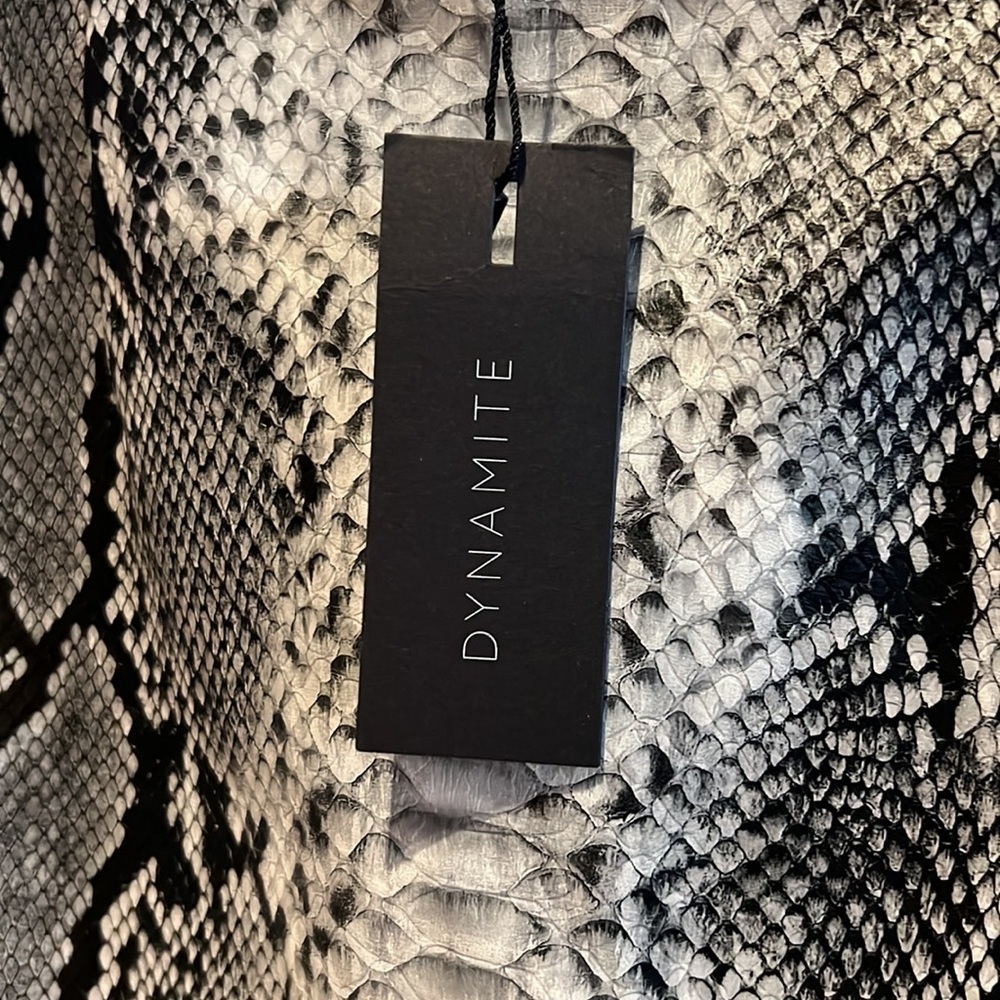 Dynamite Snake Print Textured mini skirt - Picture 3 of 4